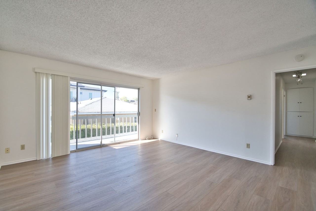 r1912 - Photo 2 of 34