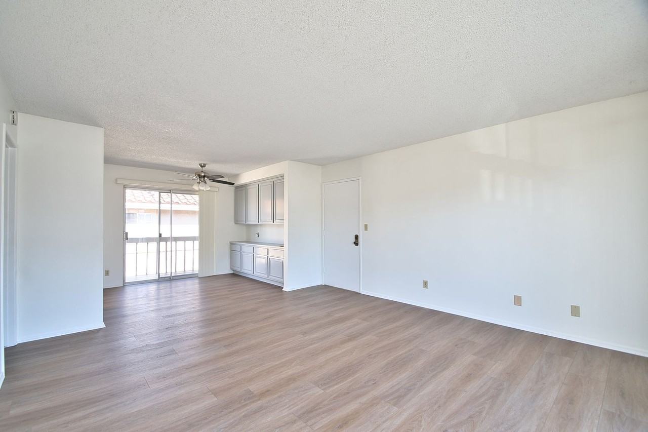 r1912 - Photo 3 of 34