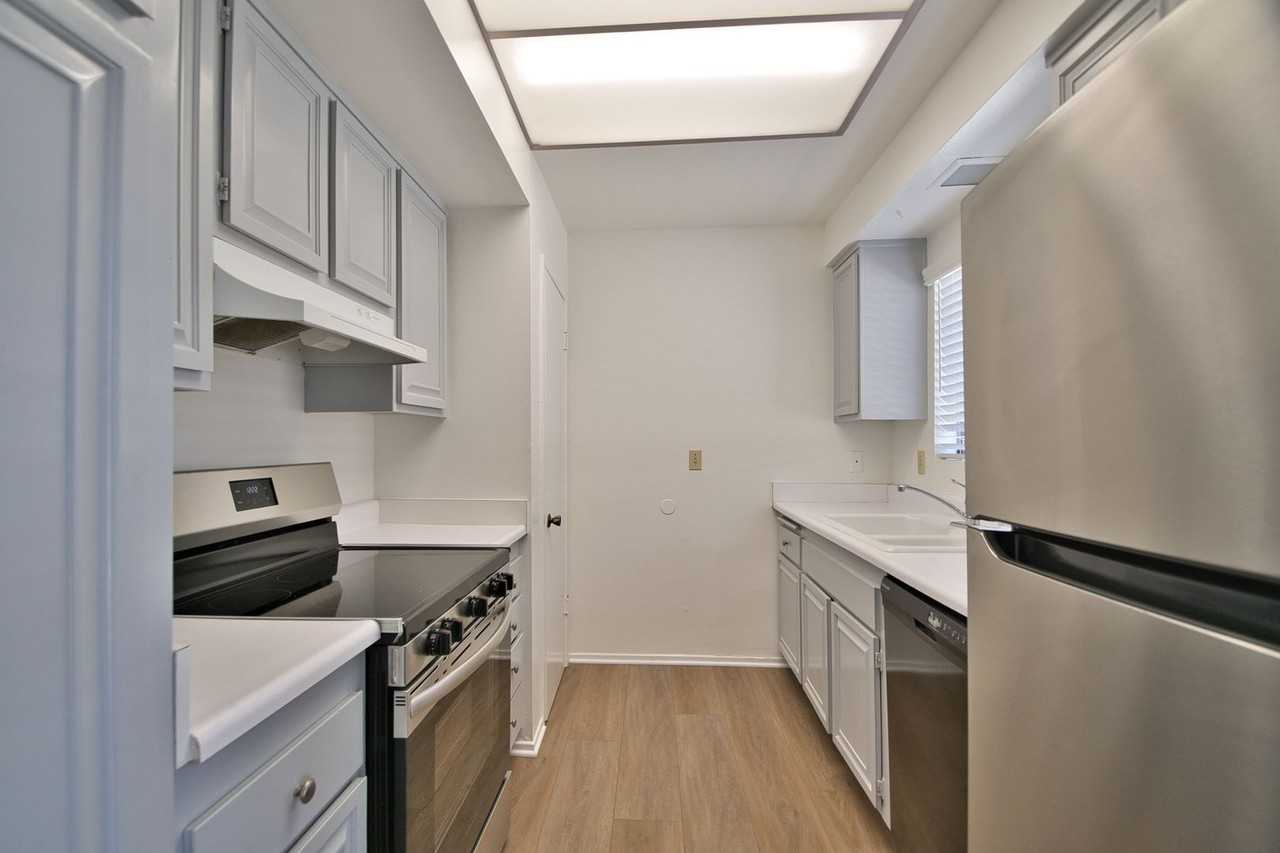 r1912 - Photo 5 of 34