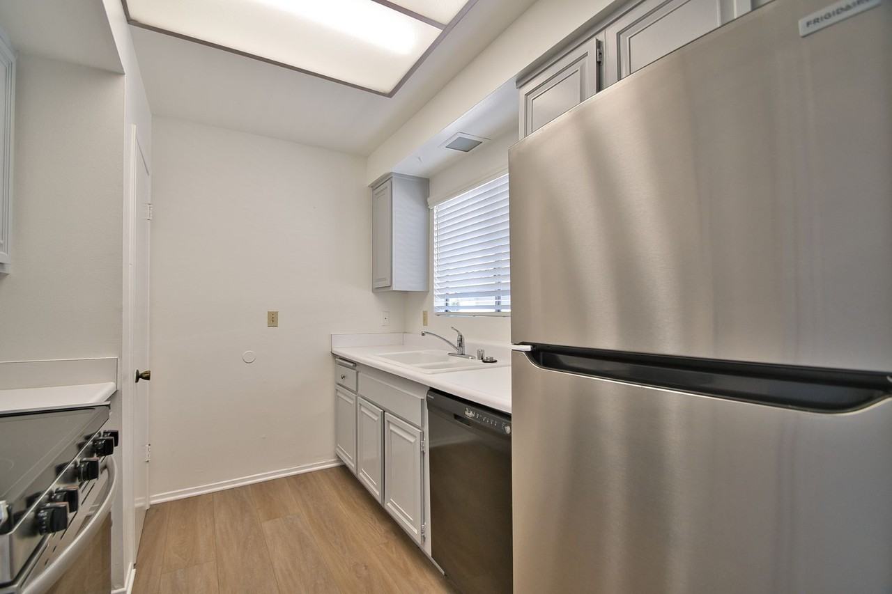 r1912 - Photo 6 of 34