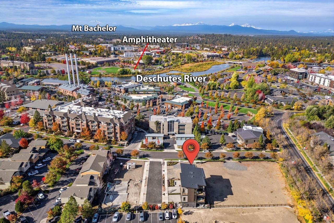 211 Sw Log Ct - Photo 6 of 48