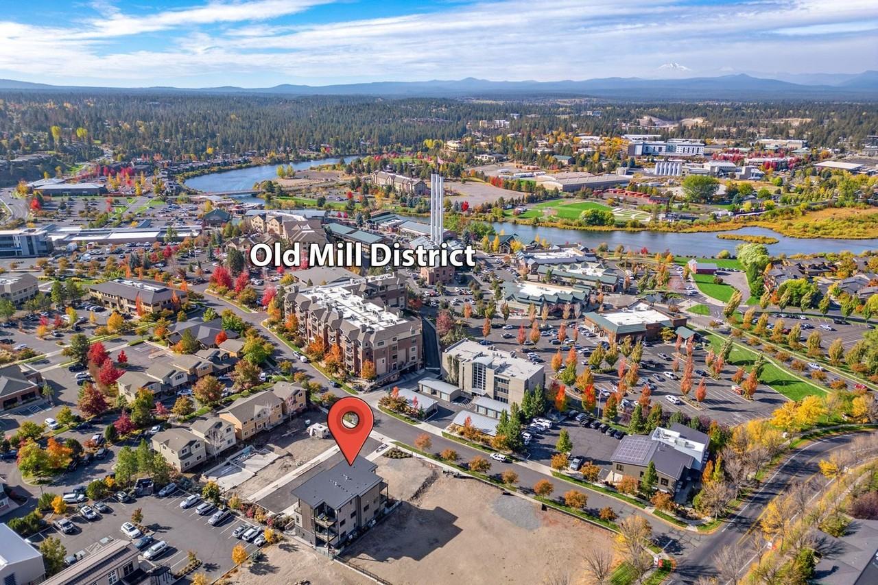 211 Sw Log Ct - Photo 7 of 48