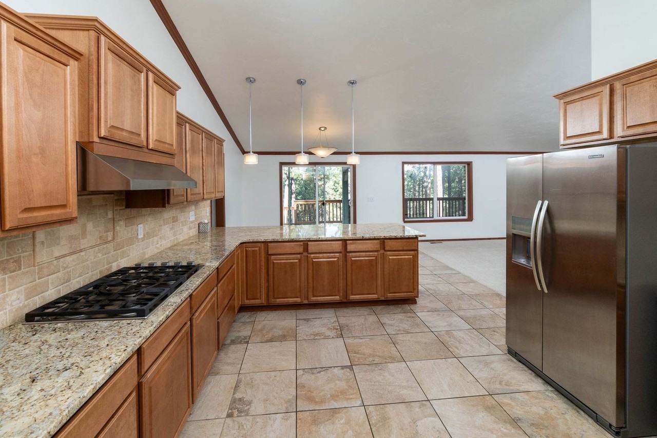 18866 Shoshone Rd - Photo 6 of 27