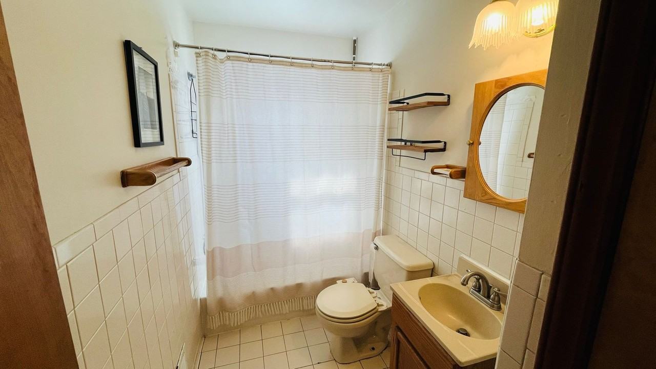 2530 Maiden Ln Sw - Photo 4 of 5