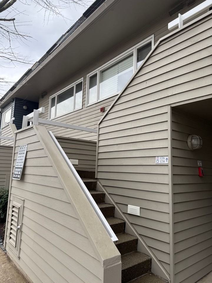 178 N Hayden Bay Dr - Photo 3 of 32