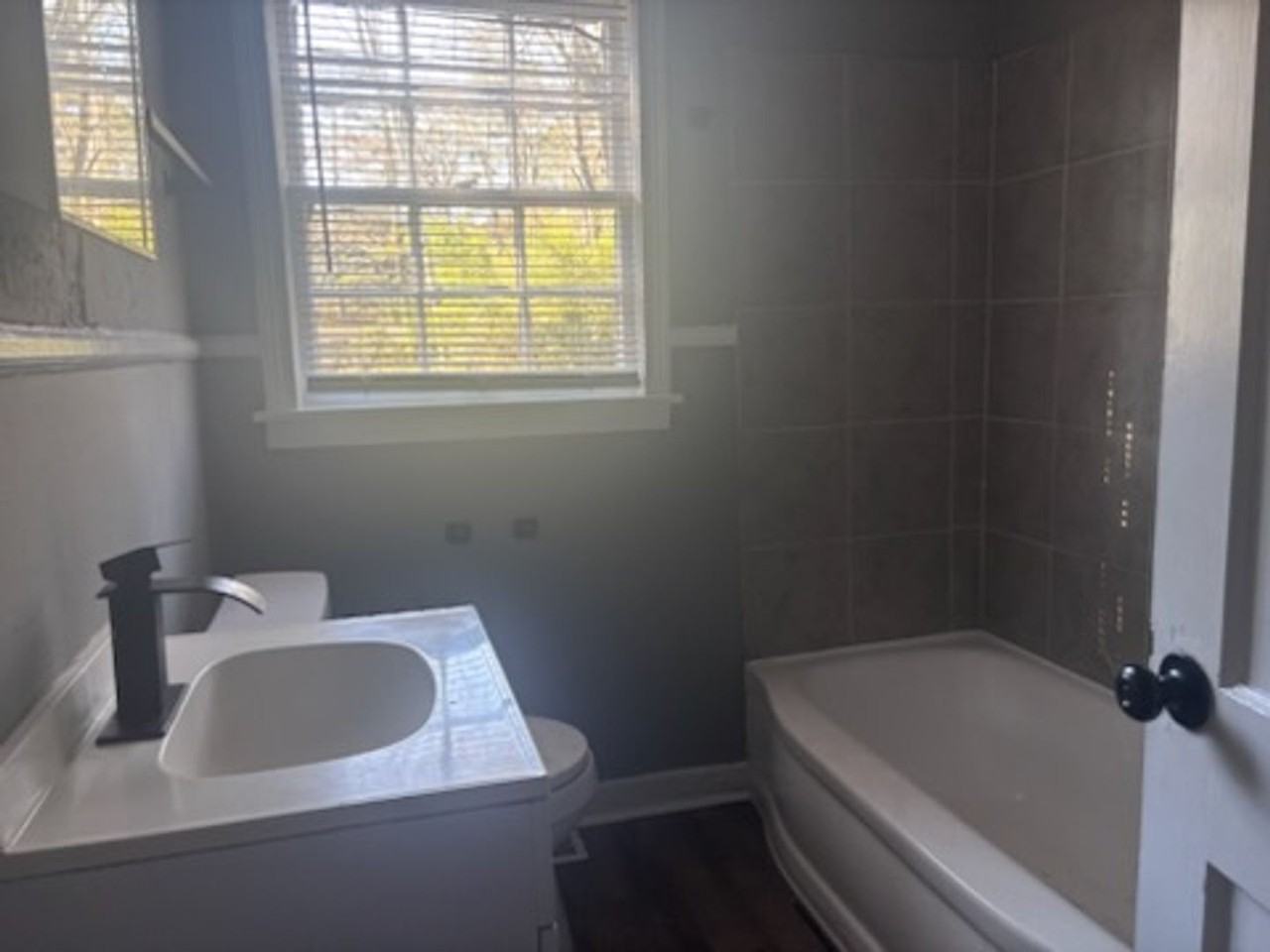 2121 Oakhurst Dr - Photo 5 of 8