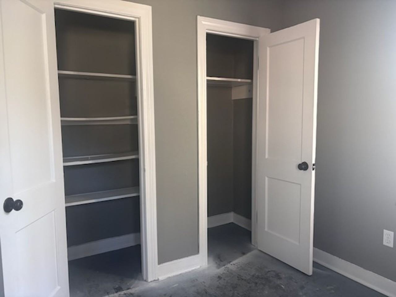 2121 Oakhurst Dr - Photo 6 of 8