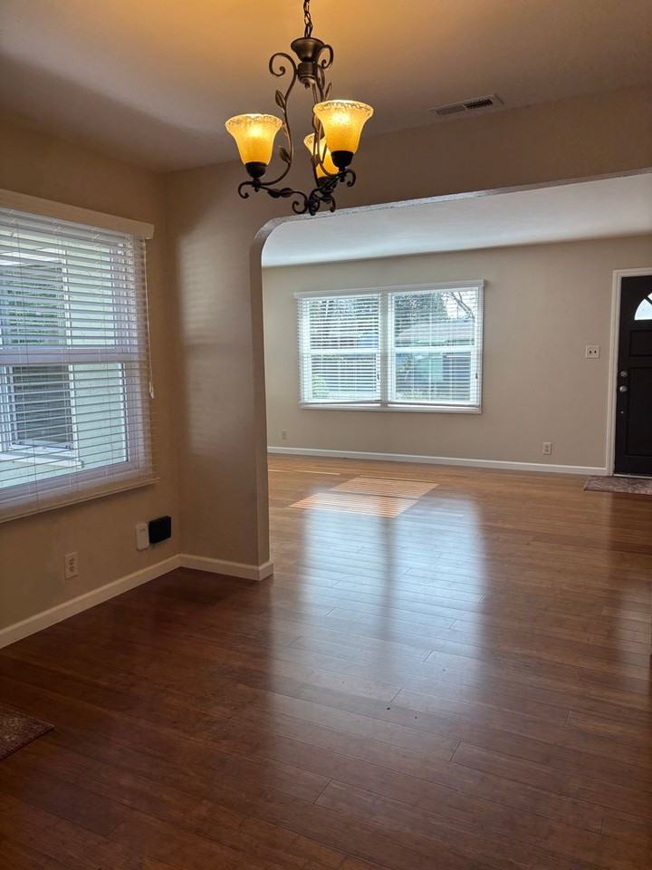 1015 Carr Ave - Photo 4 of 18