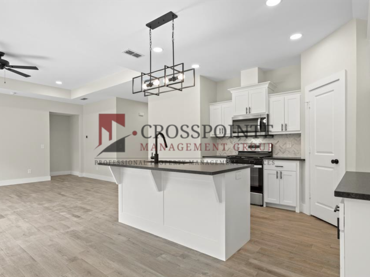 16414 Crossing Cir - Photo 7 of 20