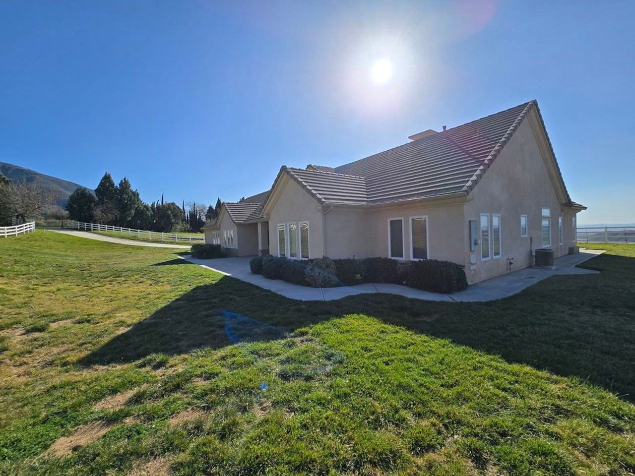 8154 Cable Canyon Rd - Photo 4 of 38