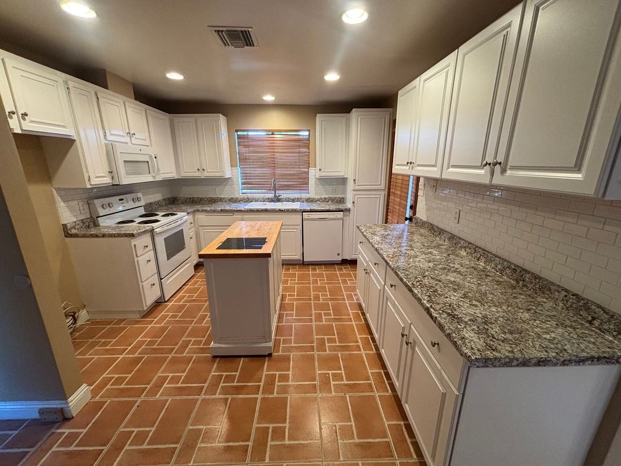 16438 Vasquez Canyon Rd - Photo 4 of 15