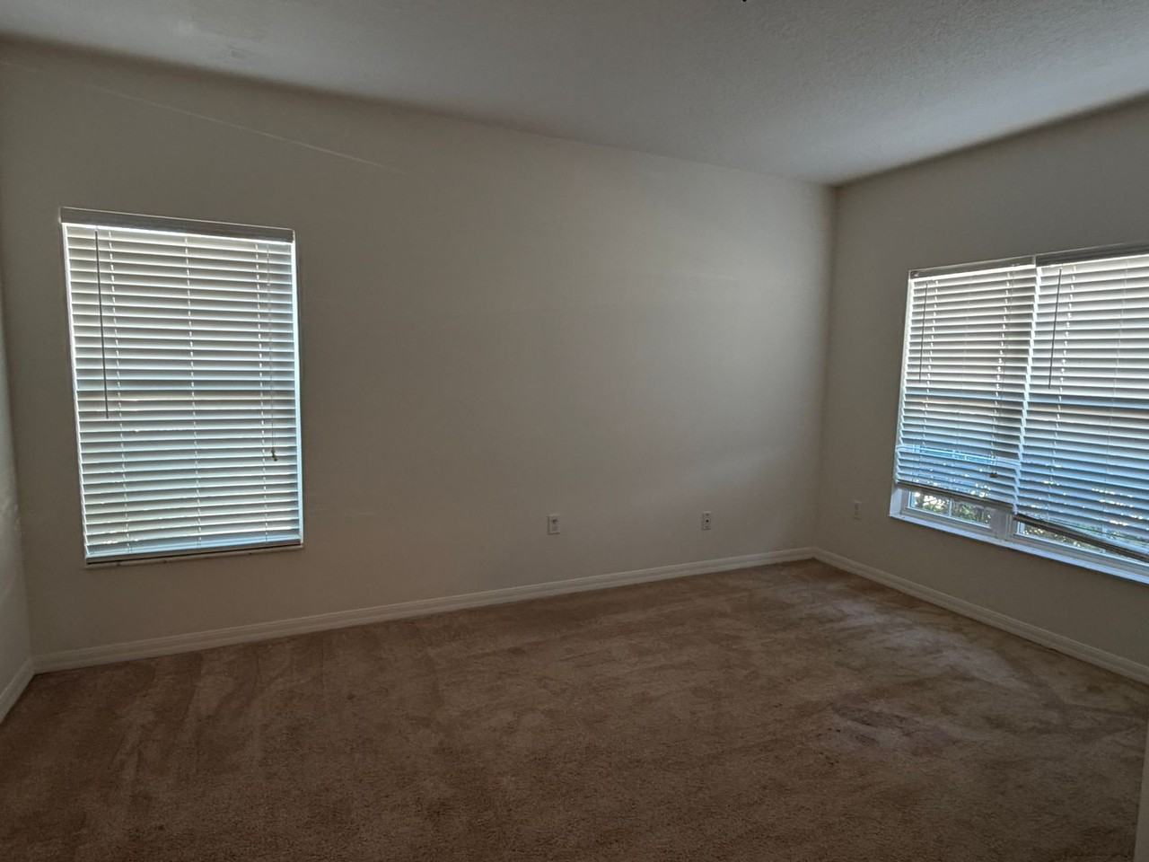 2228 Waukegan Dr - Photo 3 of 22