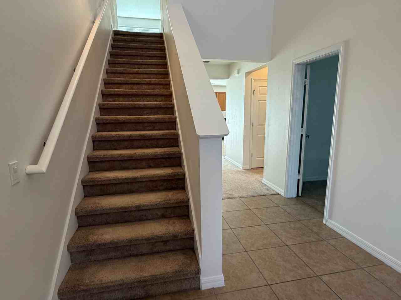 2228 Waukegan Dr - Photo 5 of 22