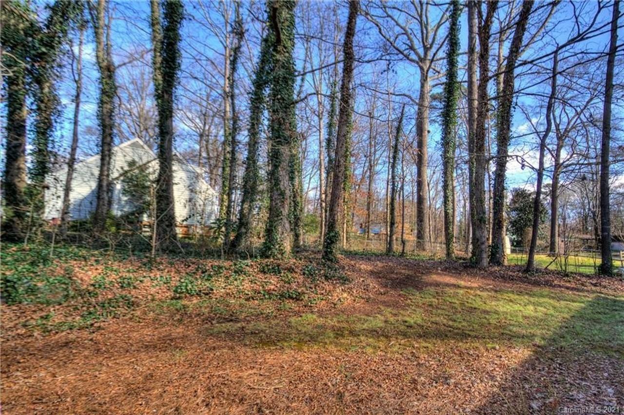 901 Winter Wood Dr - Photo 2 of 3