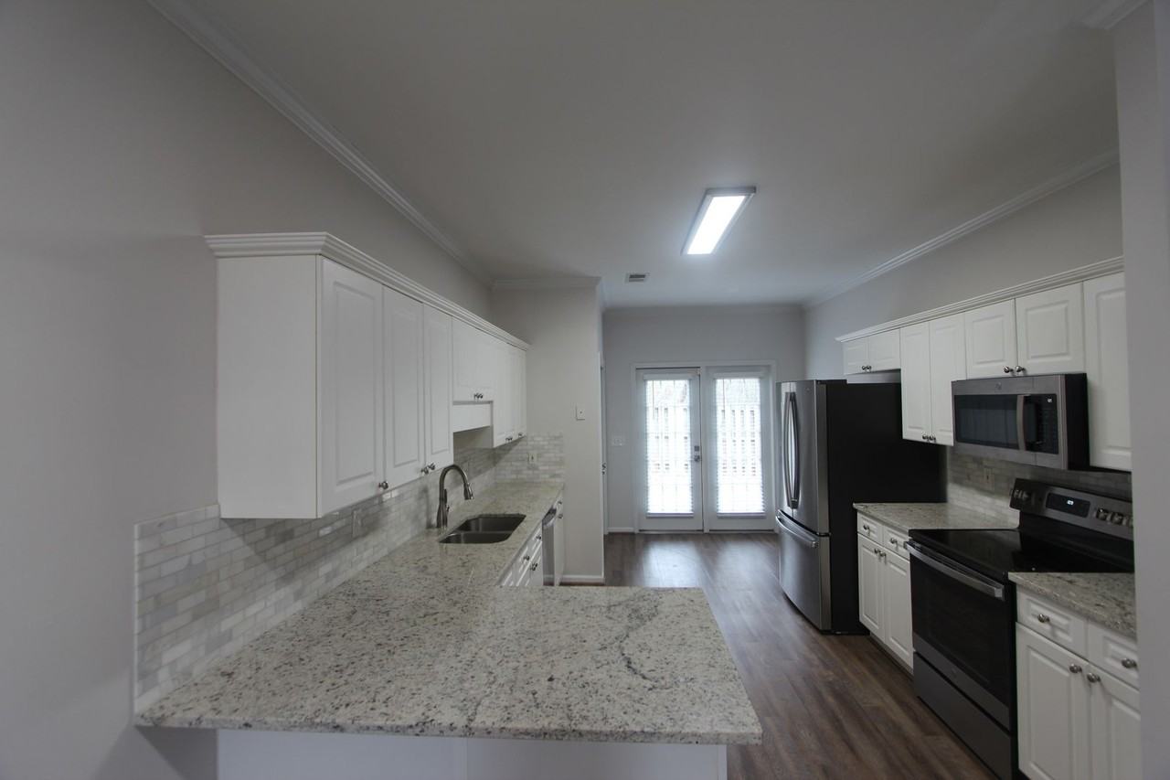 3516 Savannah Park Ln - Photo 7 of 29