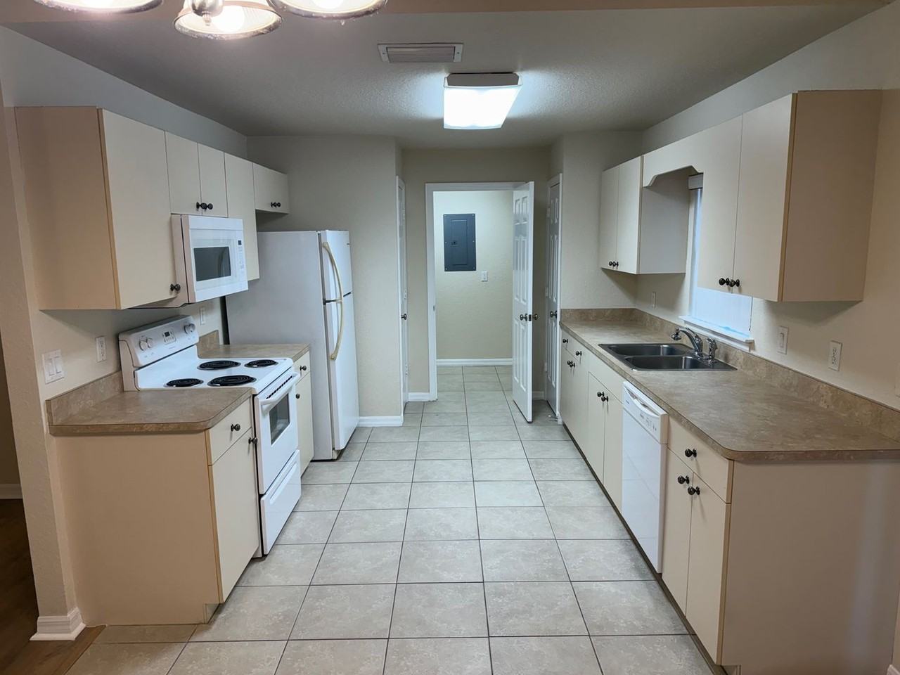 54 Laurel Pass - Photo 3 of 28