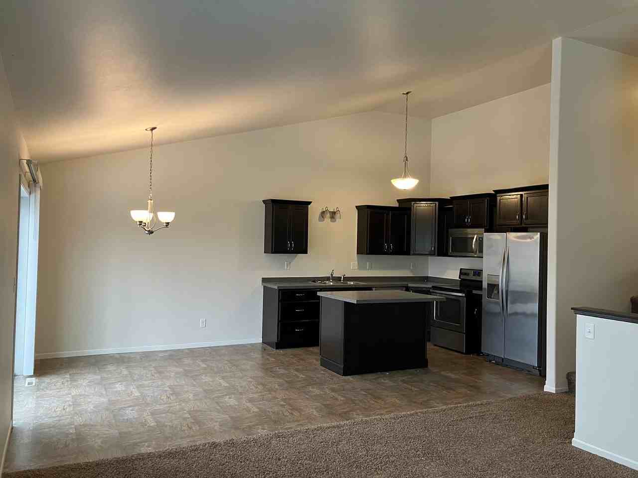 1338 12th St W - Photo 4 of 20