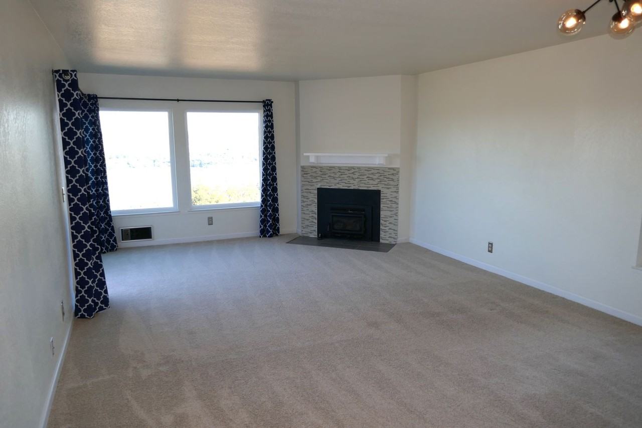 282 Headlands Ct - Photo 3 of 15