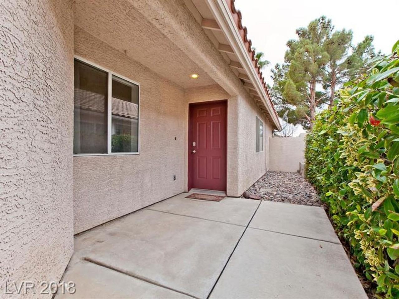 247 Sunny Summit St - Photo 2 of 43