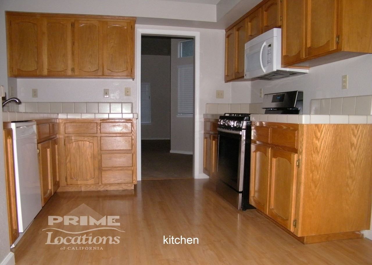 507 Bromley Ct - Photo 2 of 4