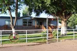 featured image of 313 E 1/2 St N