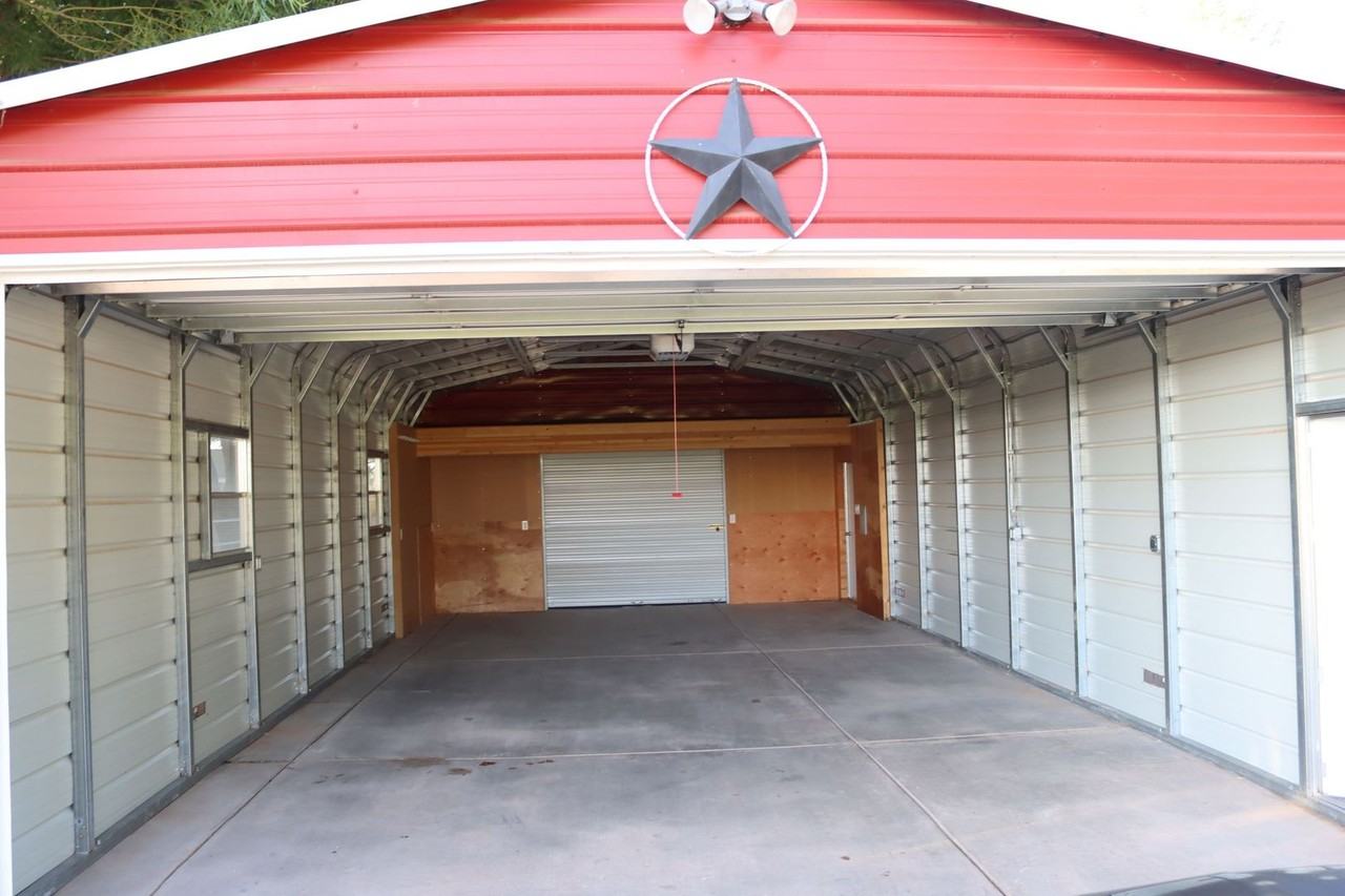 313 E 1/2 St N - Photo 6 of 34