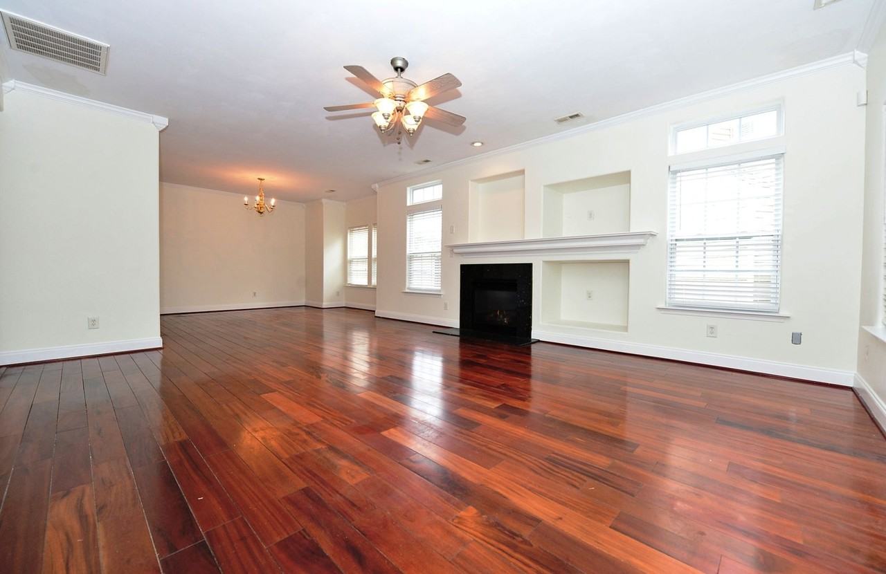 4027 Palmer Ct - Photo 2 of 30