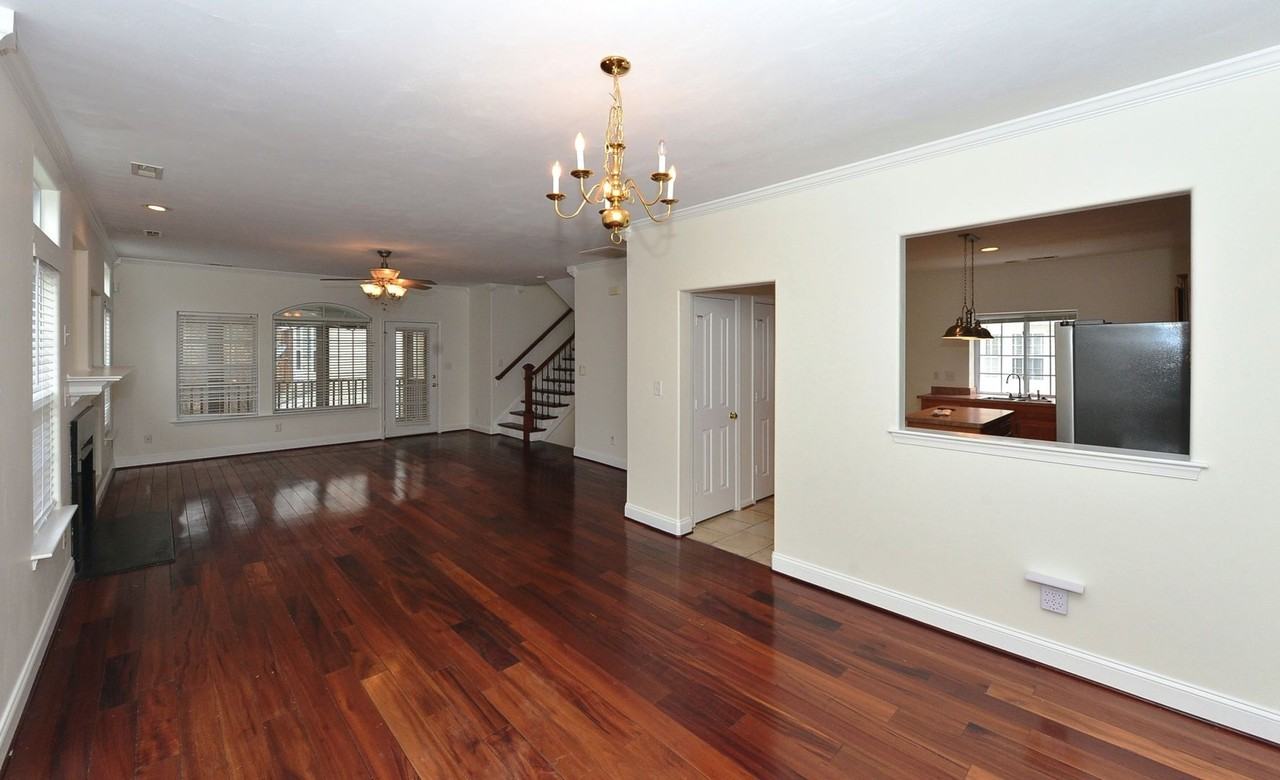 4027 Palmer Ct - Photo 3 of 30