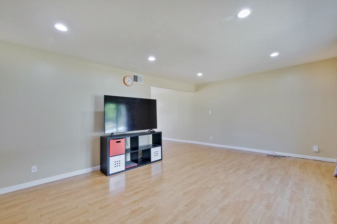 34183 Aberdeen Ter - Photo 6 of 50