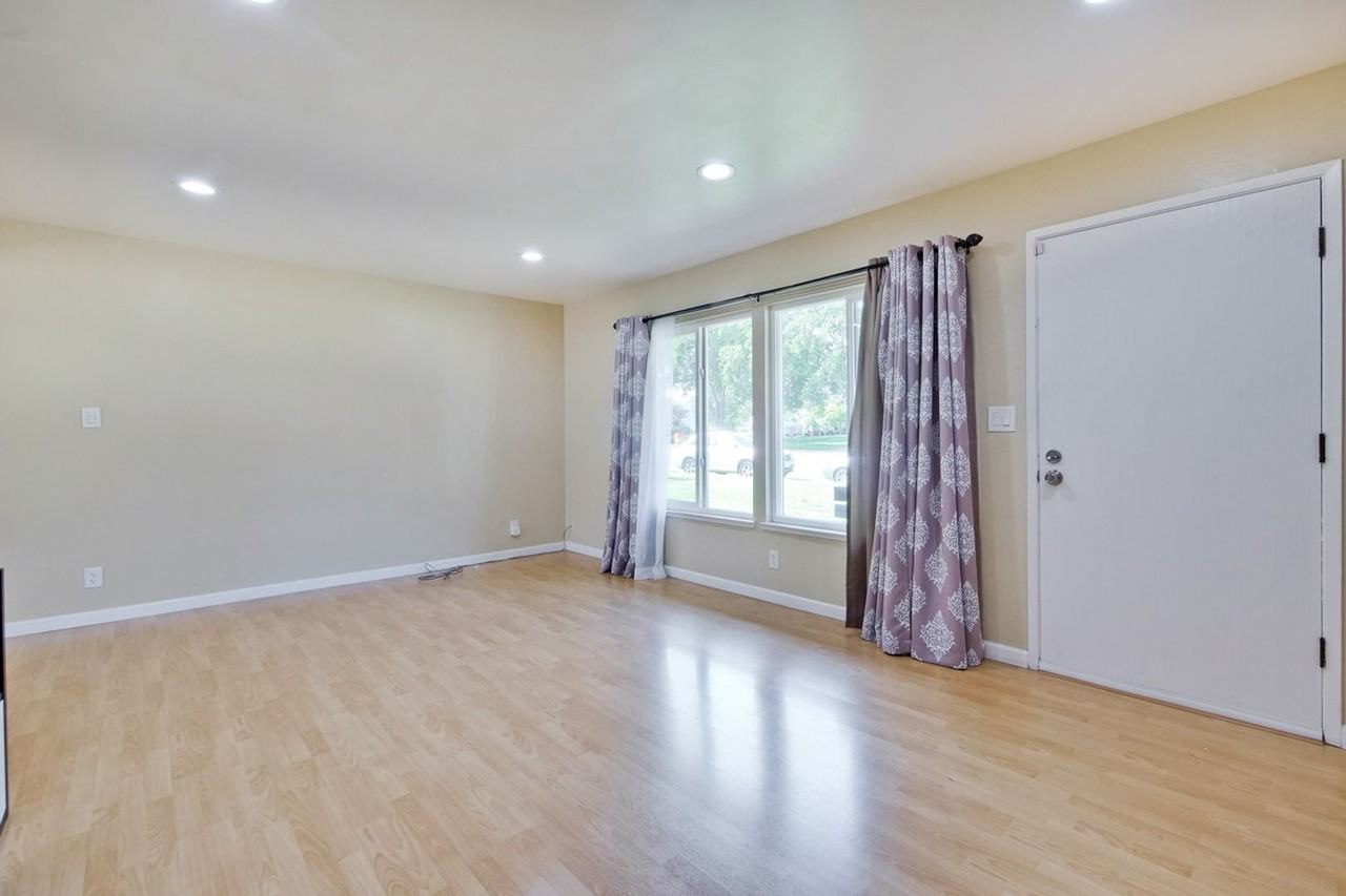 34183 Aberdeen Ter - Photo 7 of 50