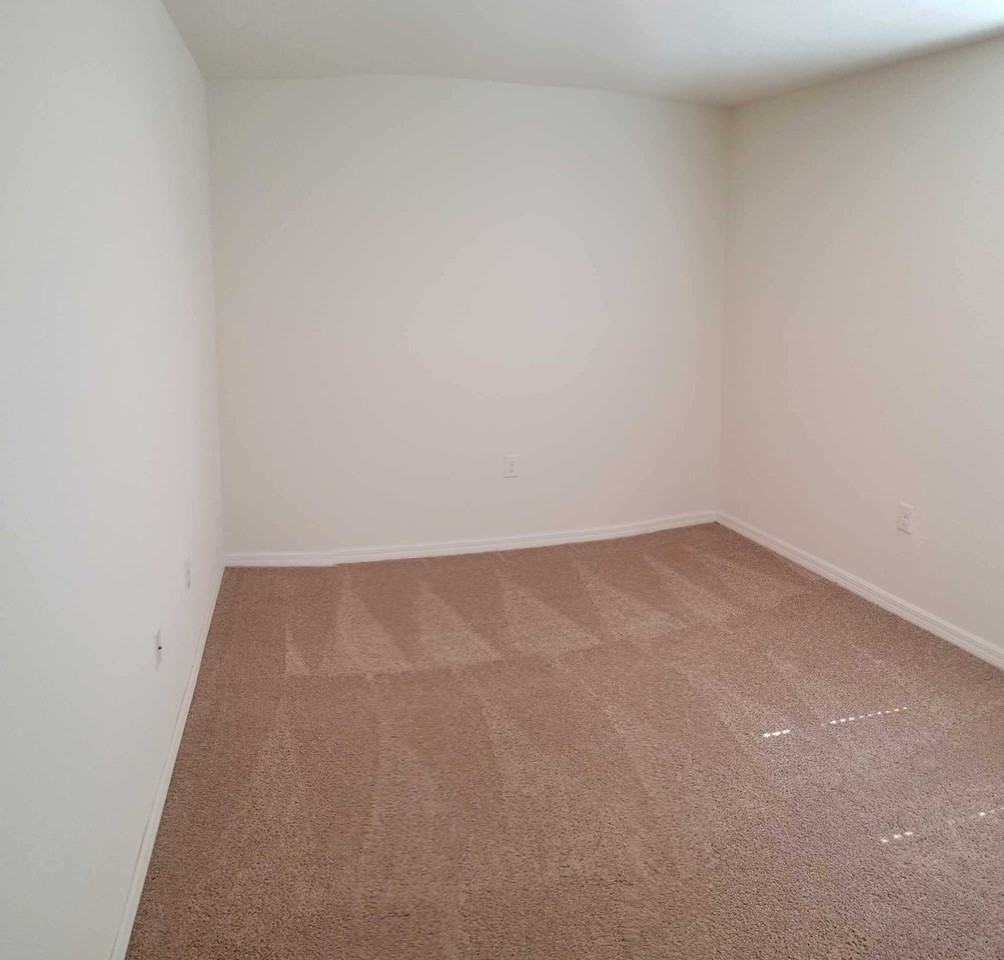 1649 Pham Dr - Photo 5 of 12