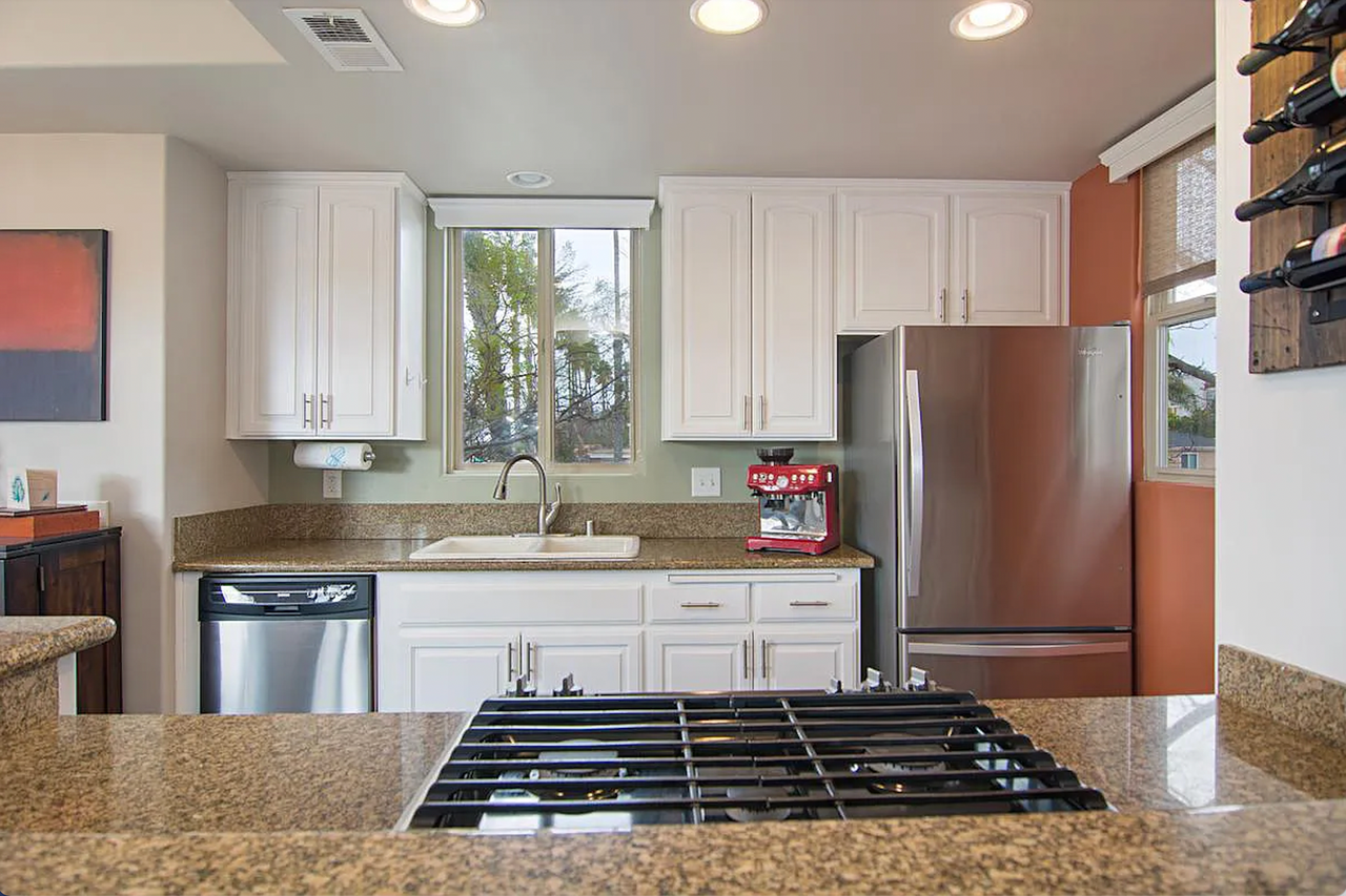 4339 Fanuel St - Photo 5 of 19