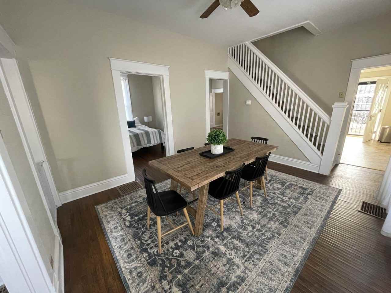 513 E Market St - Photo 5 of 16