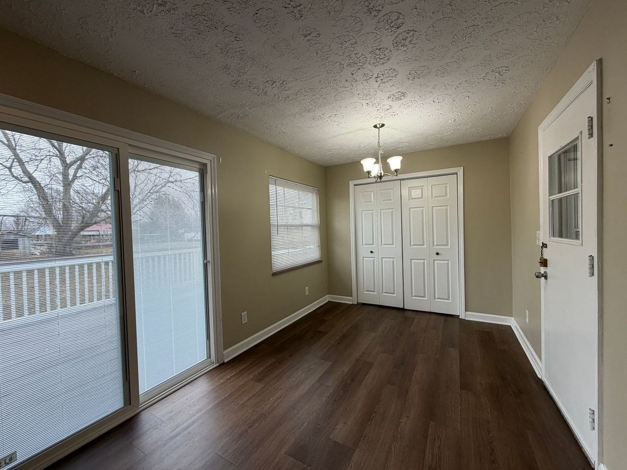 326 Redwood St - Photo 7 of 31