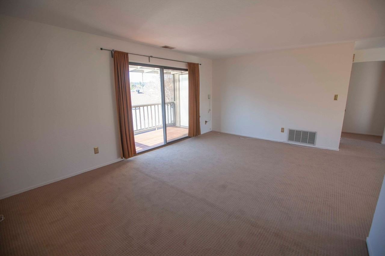 3816 Beresford St - Photo 5 of 25