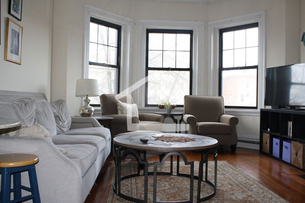 1682 Beacon St - Photo 3 of 20