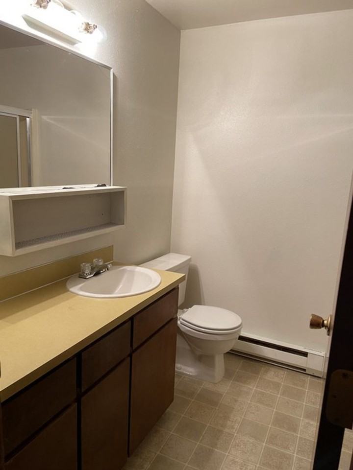 153 37th St - Photo 4 of 5