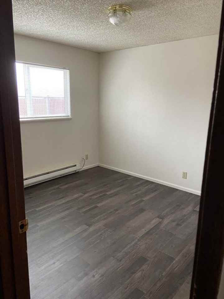 153 37th St - Photo 5 of 5