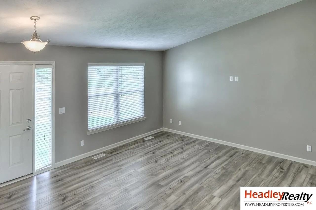 5603 S 193rd Ave - Photo 5 of 29