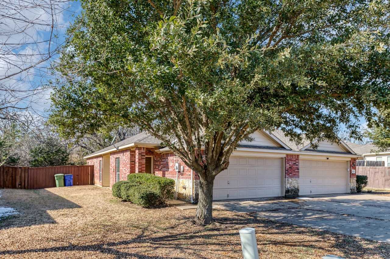 2509 Wood River Pkwy - Photo 3 of 32