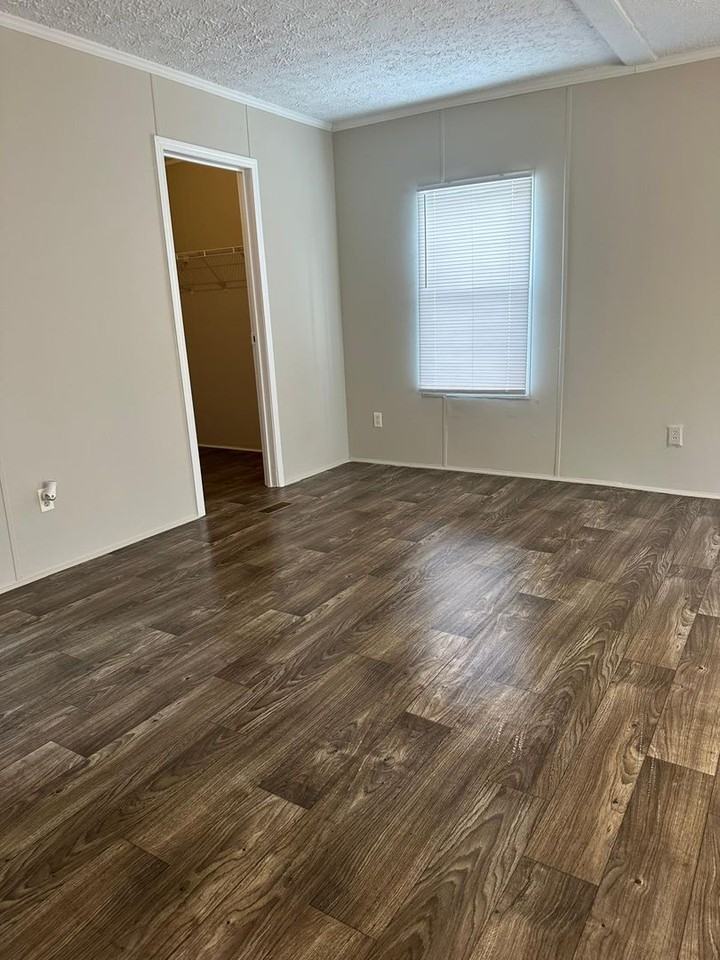 2283 Nonaville Rd - Photo 4 of 24