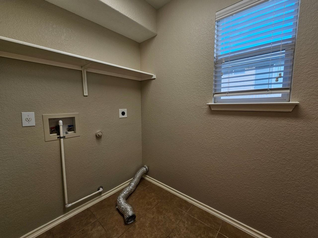 11623 Valley Gdn - Photo 2 of 19