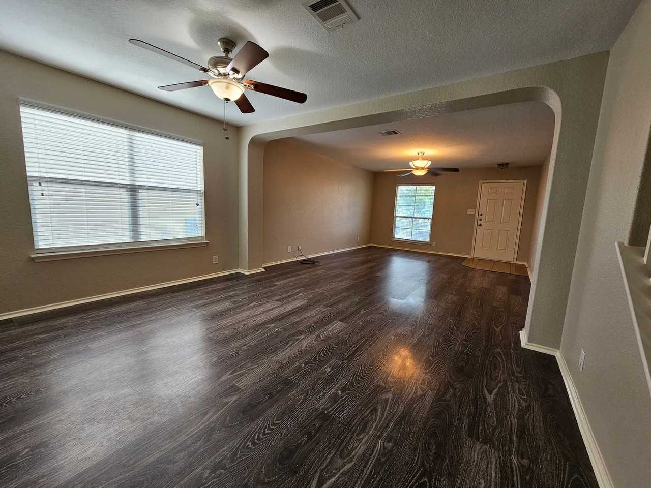 11623 Valley Gdn - Photo 5 of 19