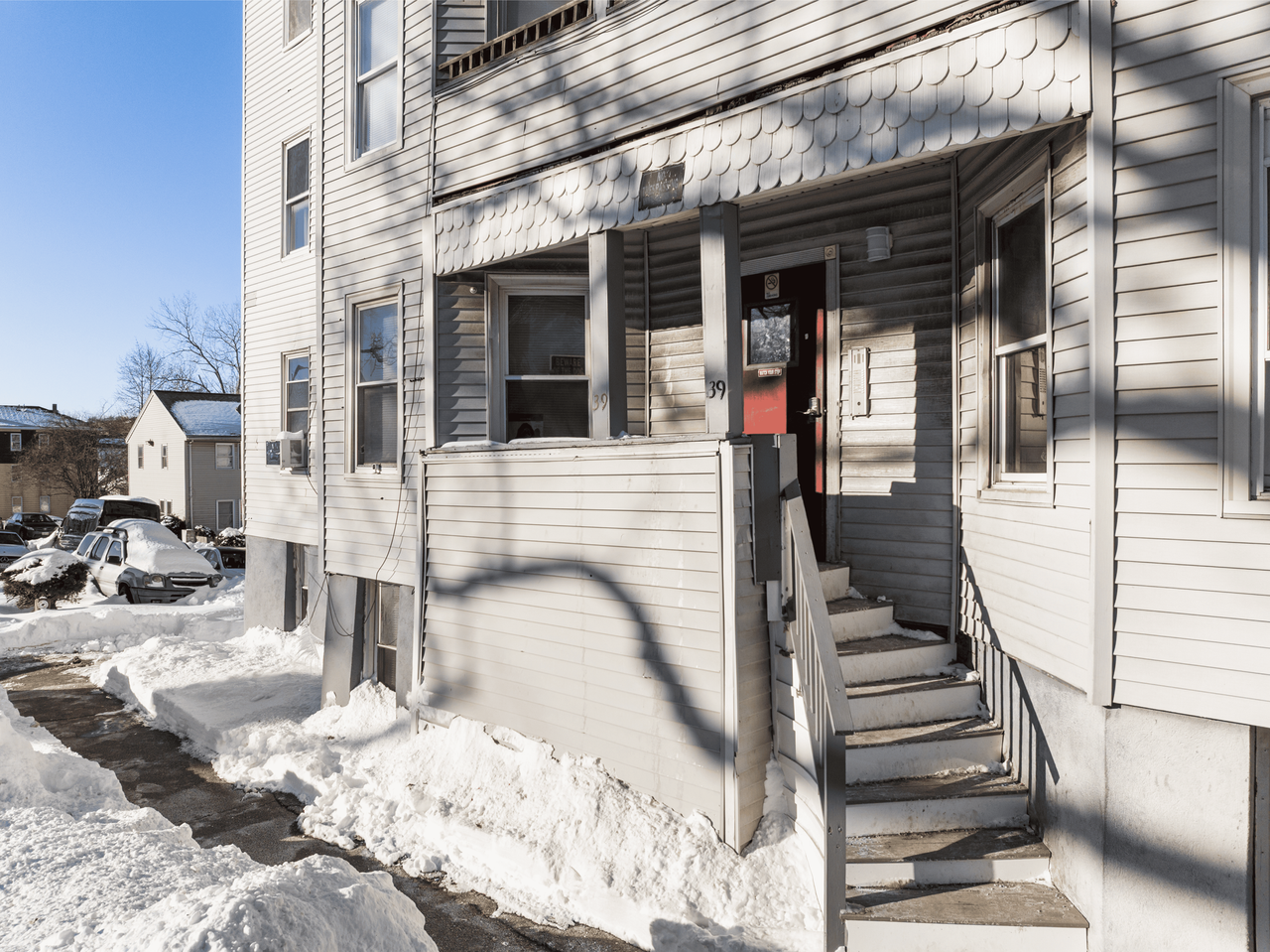 39 Wall St - Photo 3 of 3