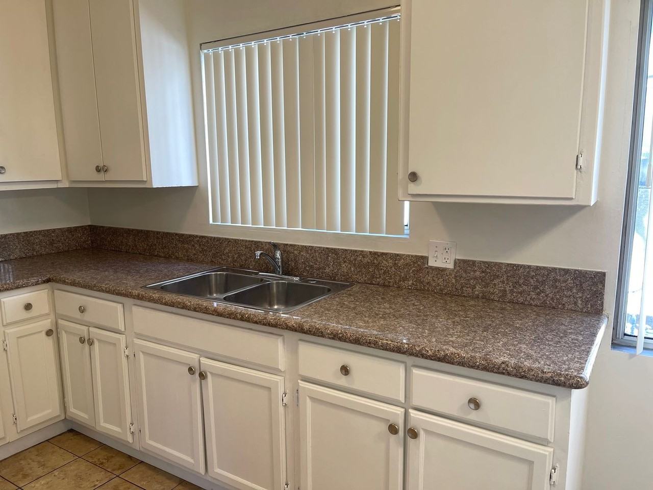 7910 Kester Ave - Photo 6 of 12