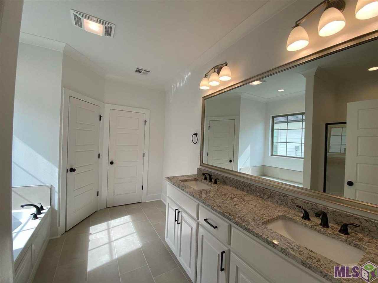 30156 Sanctuary Blvd - Photo 7 of 12