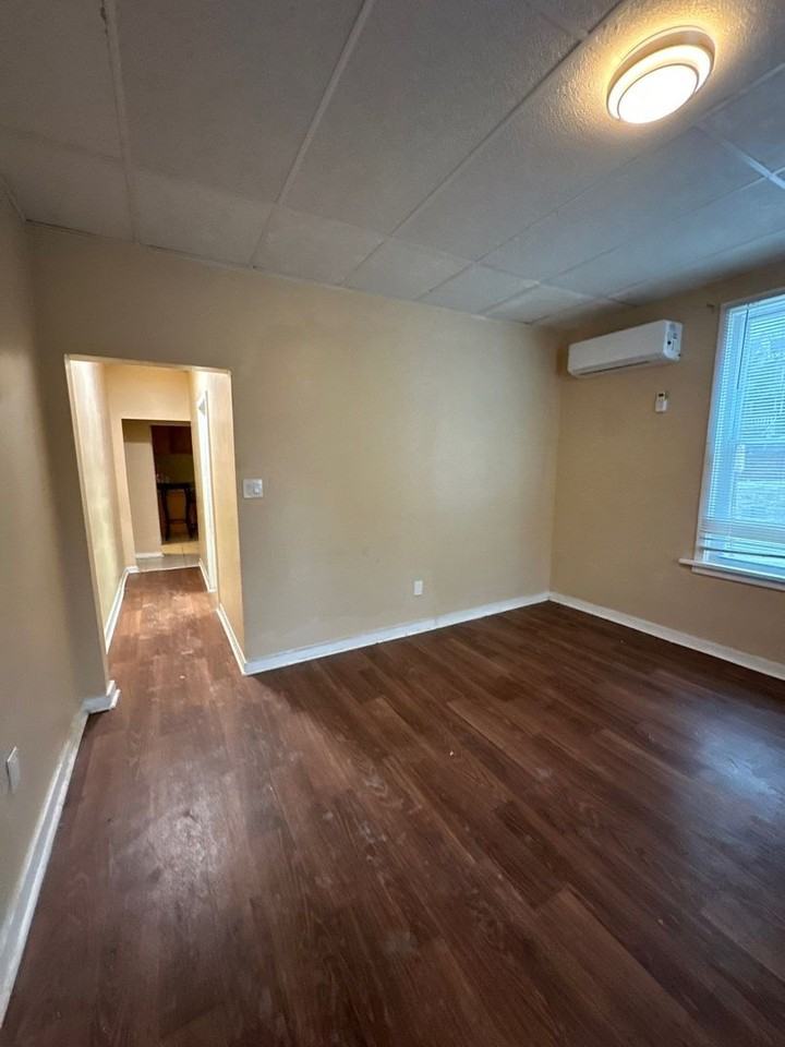 363 Locust Street - Photo 3 of 15