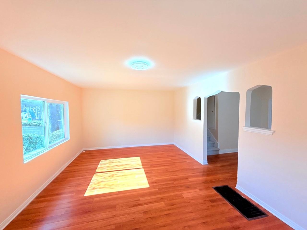 714 El Centro St - Photo 3 of 32