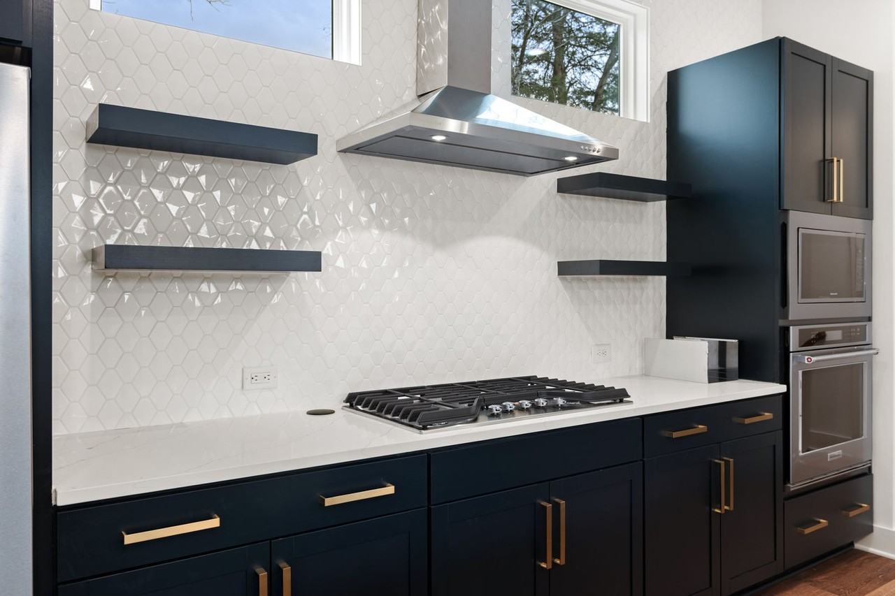 1004 Grant St - Photo 6 of 32