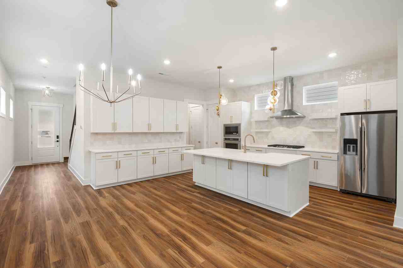 1006 Grant St - Photo 7 of 33